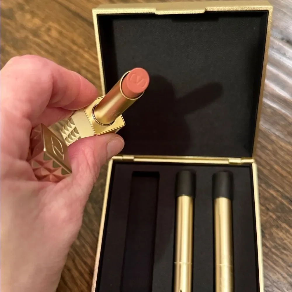 Valentino box has